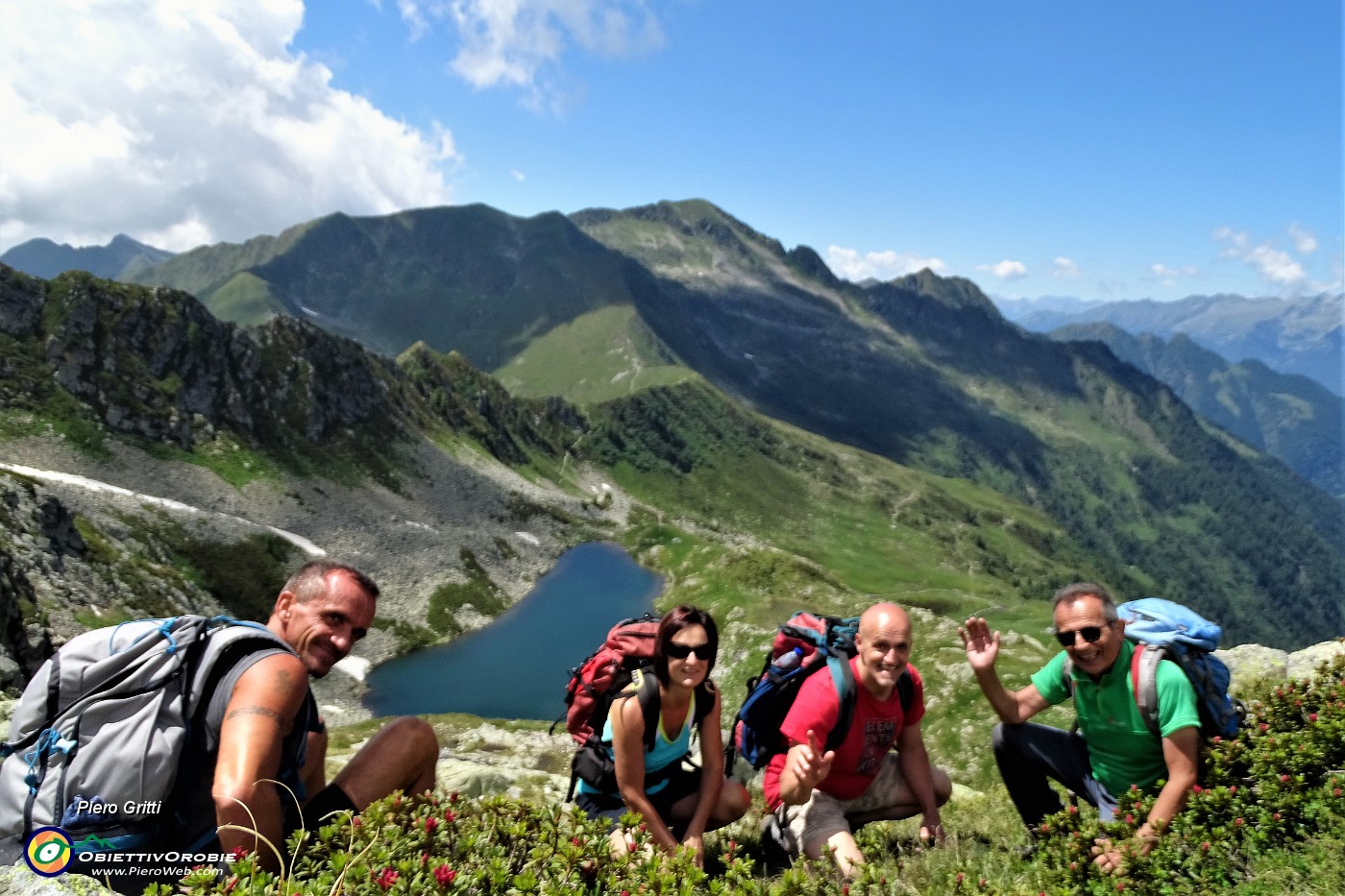 86 Autoscatto con Lago di porcile di sopra, Cima di Lemma e Pizzo Scala.JPG